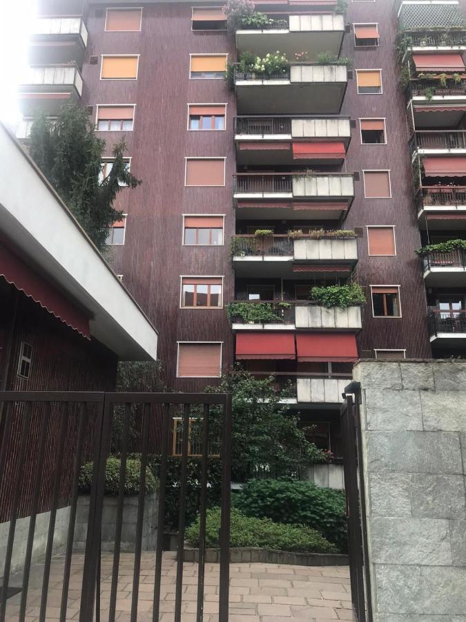 Emeraldway - Bellissimo Appartamento In Zona Sempione-Tre Torri Милано Екстериор снимка